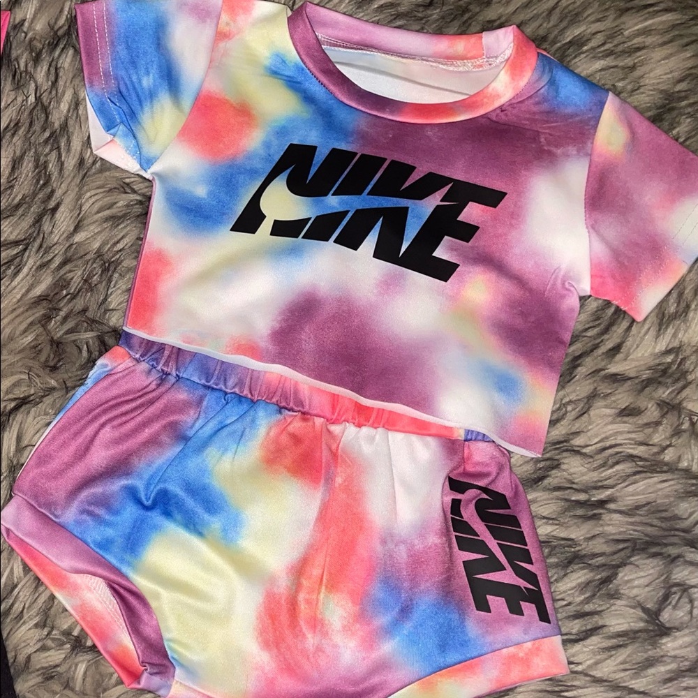 Tie dye Nike set